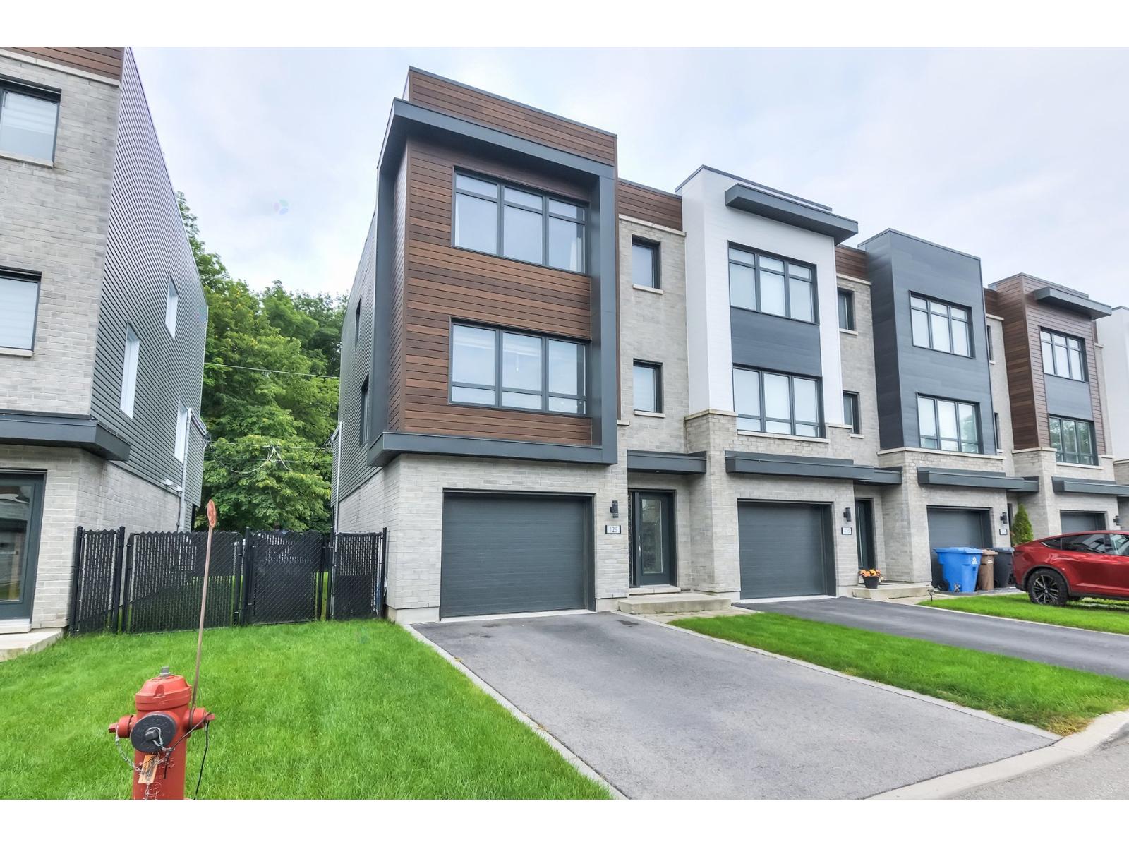 129 Rue Stephen-Hawking Châteauguay Quebec Canada J6K0K2 2