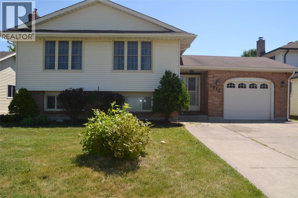 1012 PLYMOUTH STREET Sarnia Ontario Canada N7S5Z5 3