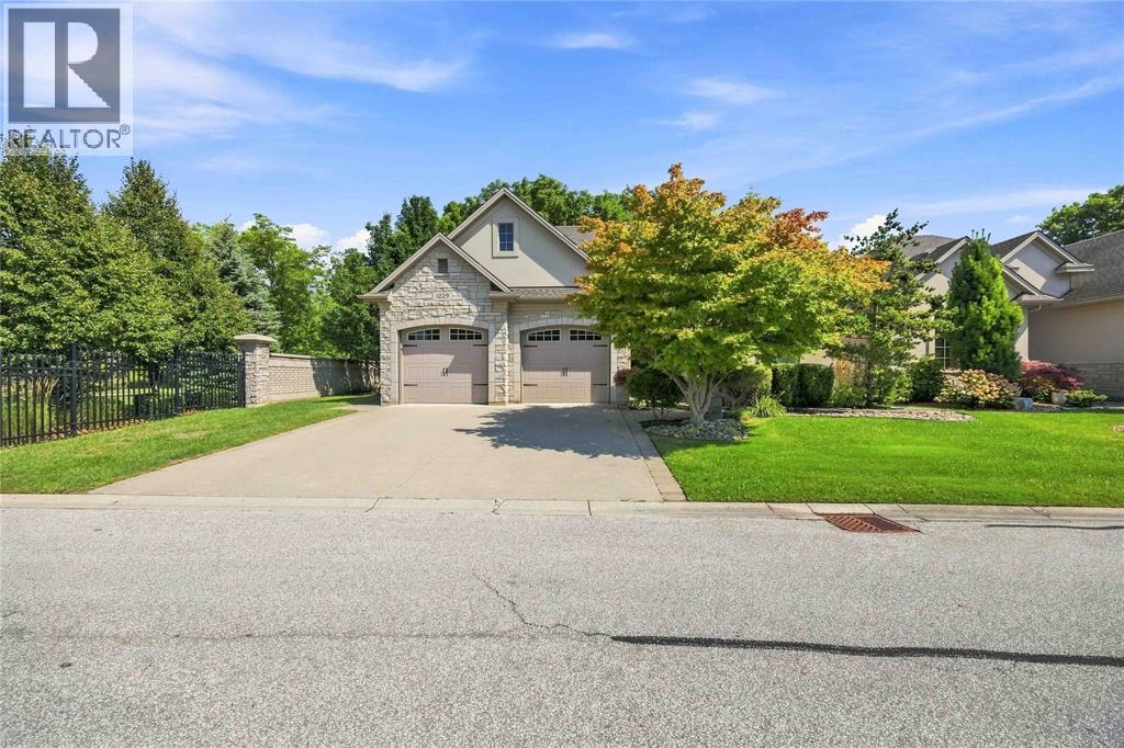 1229 MIKE WEIR DRIVE Unit# 1 Sarnia Ontario Canada N0N1C0 2