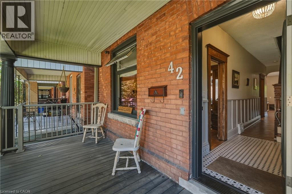 42 Nightingale Street, Hamilton, Ontario  L8L 1R8 - Photo 3 - 40860451