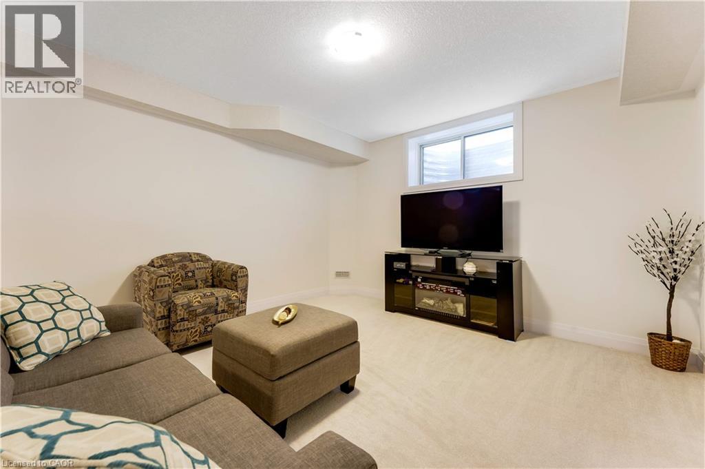 27 Jacob Detweiller Drive, Kitchener, Ontario  N2P 0K7 - Photo 32 - 40860497