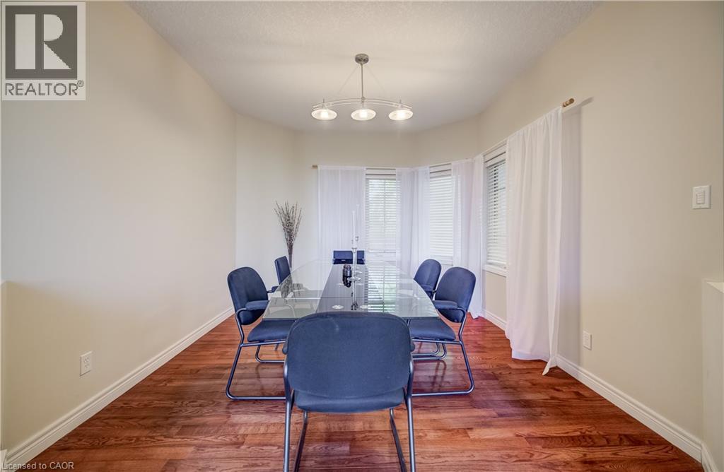 573 Robert Ferrie Drive, Kitchener, Ontario  N2P 2T8 - Photo 5 - 40861008