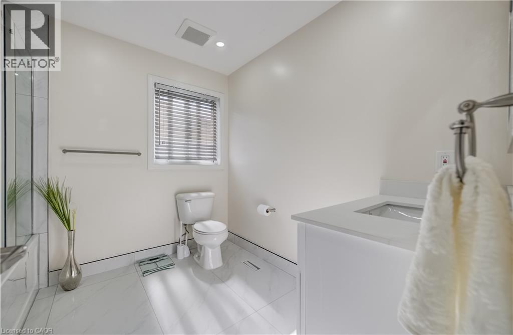 573 Robert Ferrie Drive, Kitchener, Ontario  N2P 2T8 - Photo 28 - 40861008