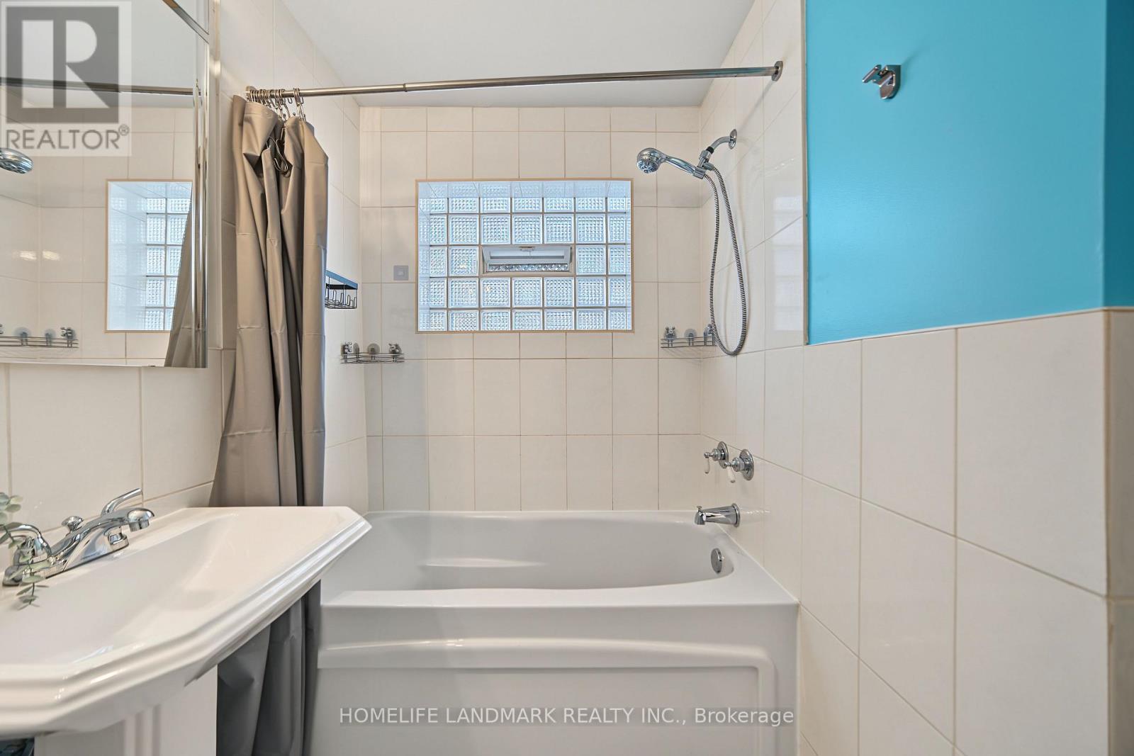 3314 Queen Frederica Drive, Mississauga, Ontario  L4Y 3B2 - Photo 29 - W13758994