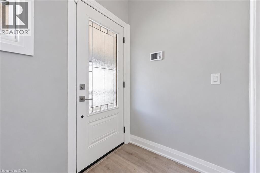 106 Barnesdale Avenue N, Hamilton, Ontario  L8L 6S5 - Photo 6 - 40861525