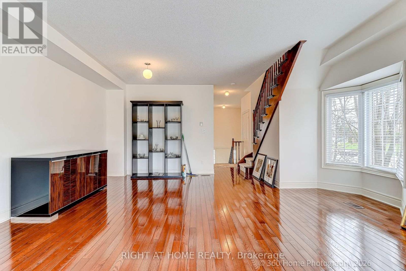 2 - 1130 Cawthra Road, Mississauga, Ontario  L5G 4V7 - Photo 3 - W13750872