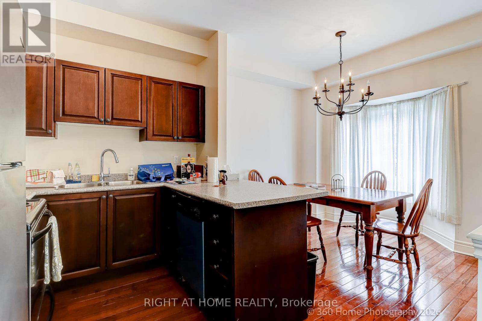 2 - 1130 Cawthra Road, Mississauga, Ontario  L5G 4V7 - Photo 4 - W13750872