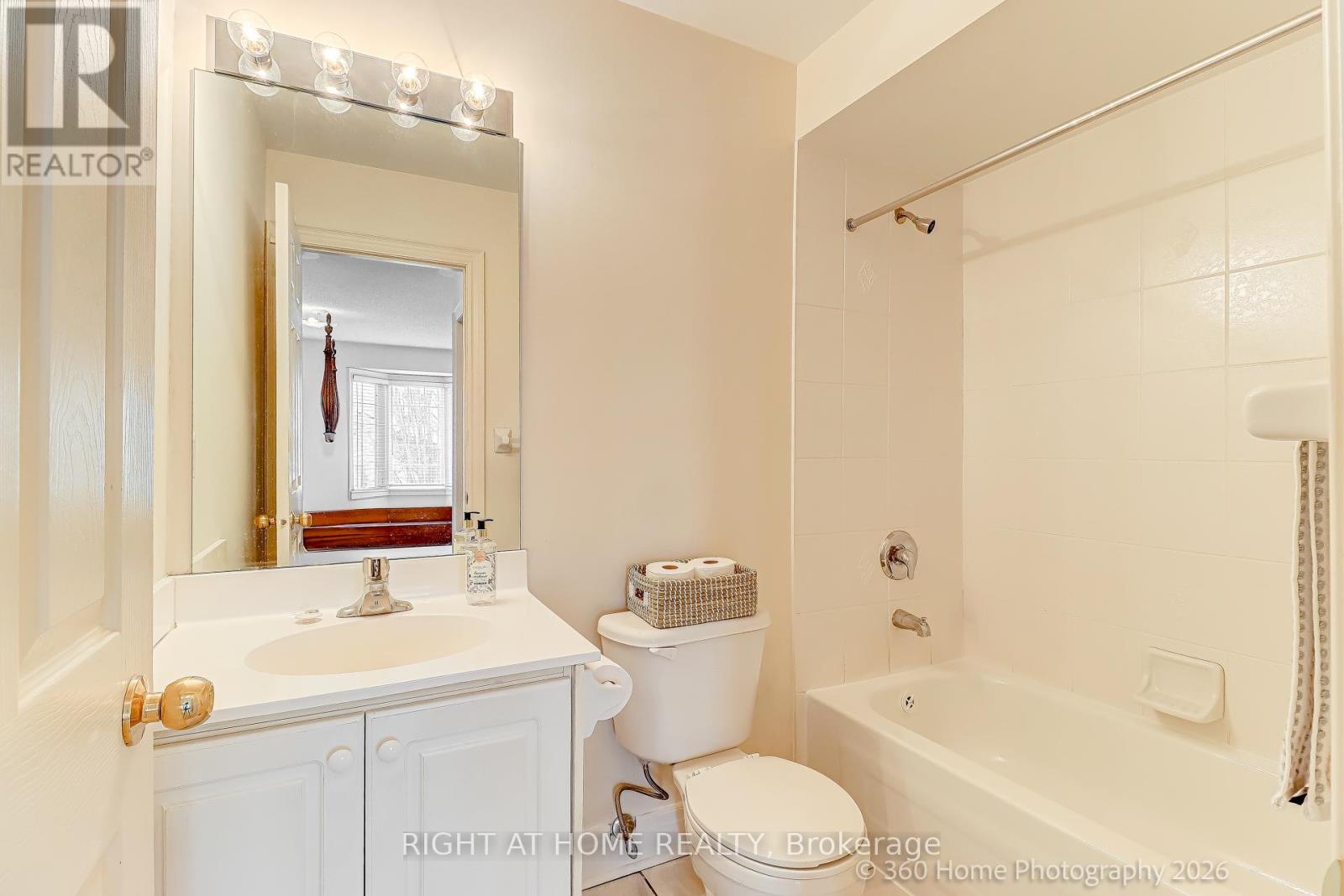 2 - 1130 Cawthra Road, Mississauga, Ontario  L5G 4V7 - Photo 14 - W13750872