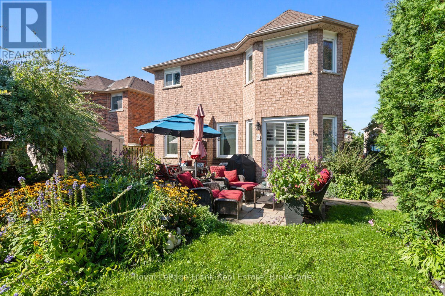 39 Mcivor Street, Whitby, Ontario  L1R 2L7 - Photo 36 - E13759274