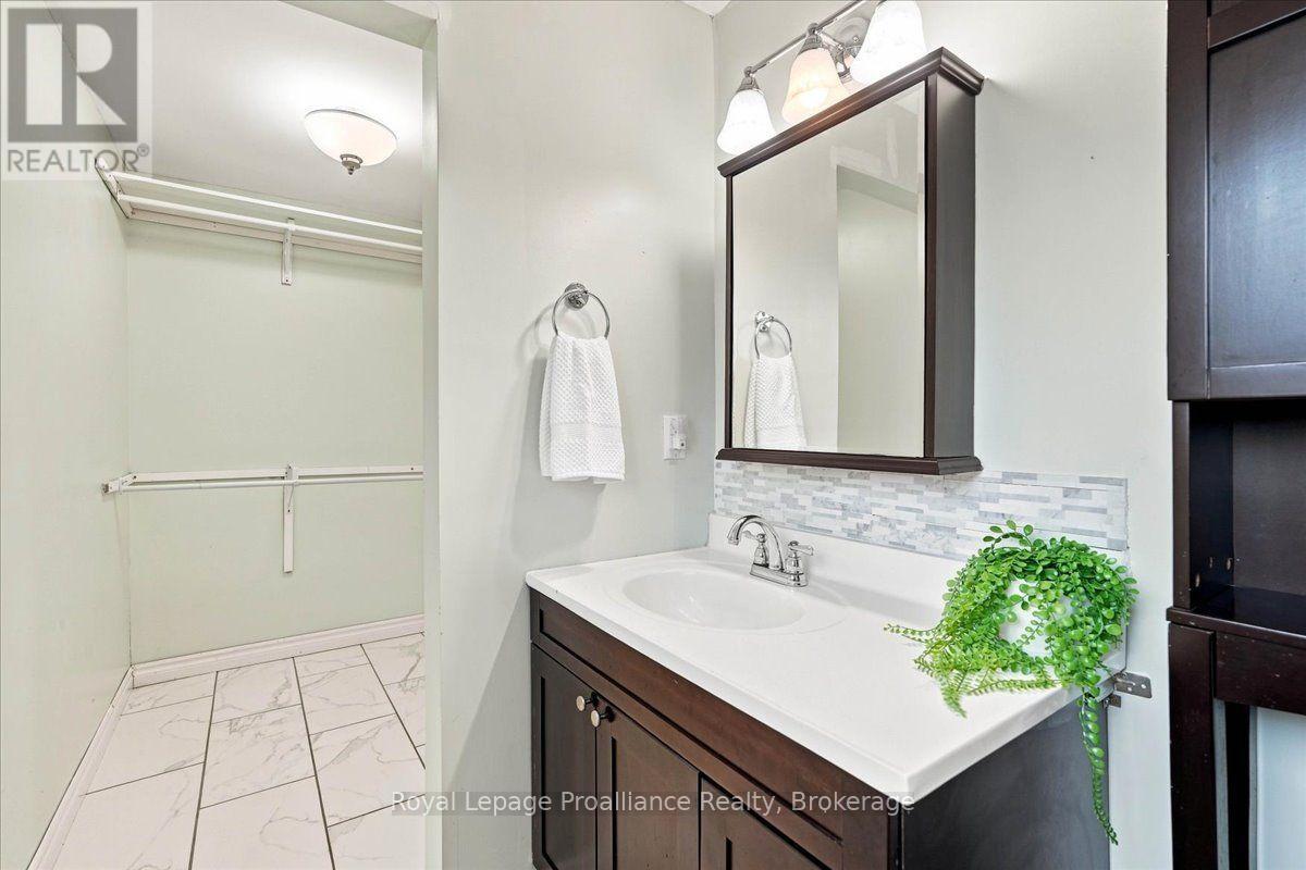 10 Nightingale Lane, Quinte West, Ontario  K8N 4Z3 - Photo 18 - X13759376