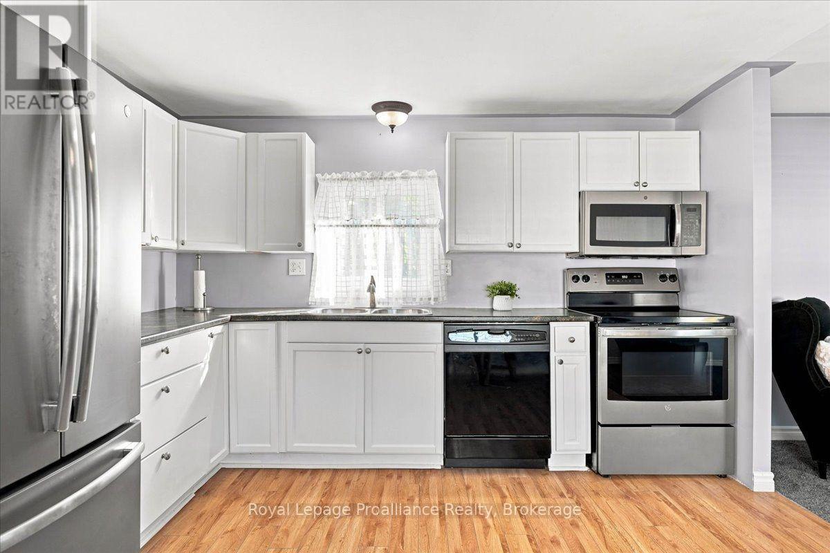 10 Nightingale Lane, Quinte West, Ontario  K8N 4Z3 - Photo 6 - X13759376