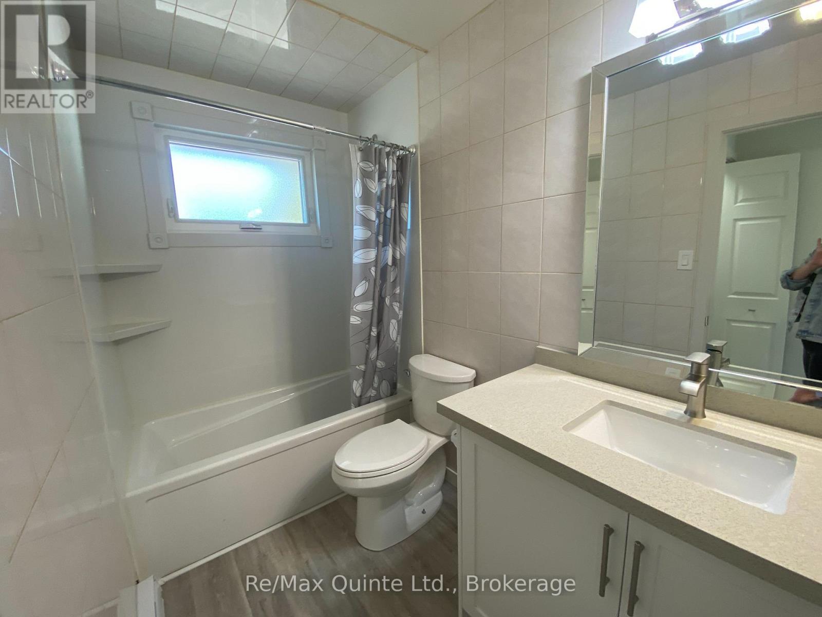 3 - 2 Village Drive, Belleville, Ontario  K8P 4J8 - Photo 12 - X13759492