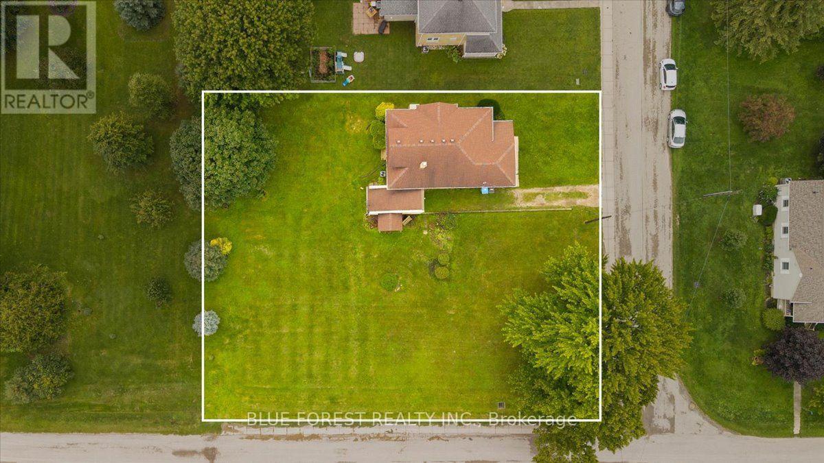 144 Clyde Street, Adelaide Metcalfe, Ontario  N0M 2B0 - Photo 2 - X13759358
