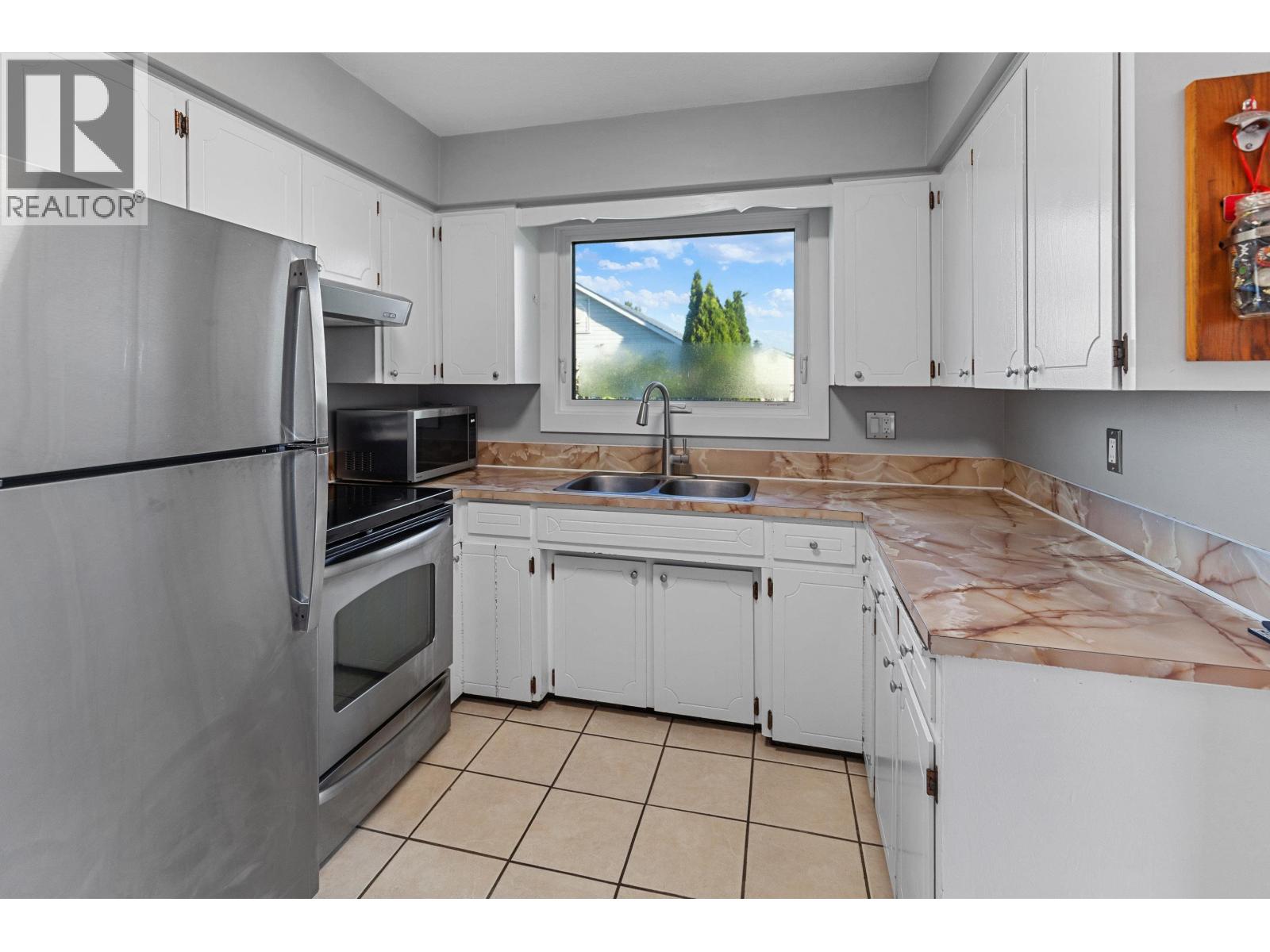 705 Irwin Street, Prince George, British Columbia  V2M 2X6 - Photo 7 - R3163004