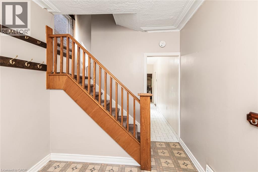 75 Kensington Avenue N, Hamilton, Ontario  L8L 7N3 - Photo 9 - 40861146