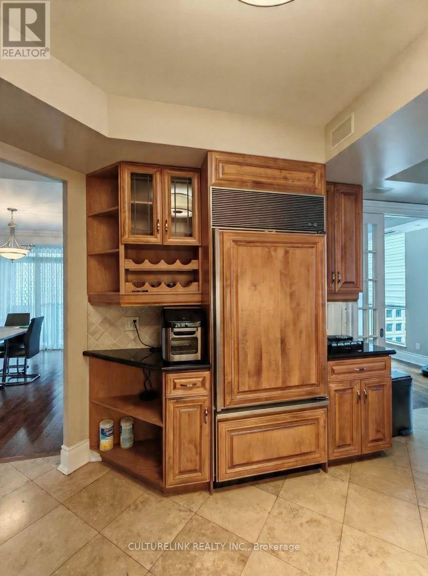 902 - 10 Bellair Street, Toronto, Ontario  M5R 3T8 - Photo 4 - C13759356