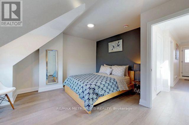 2nd & 3rd Floor - 41 Beatrice Street, Toronto, Ontario  M6J 2T2 - Photo 9 - C13759402
