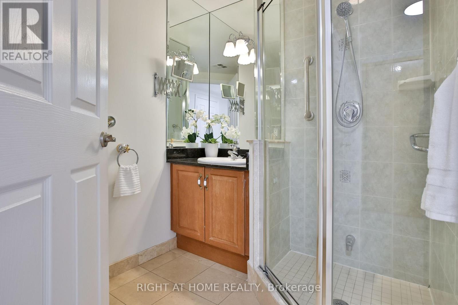 404 - 123 Eglinton Avenue E, Toronto, Ontario  M4P 1J2 - Photo 28 - C13759458