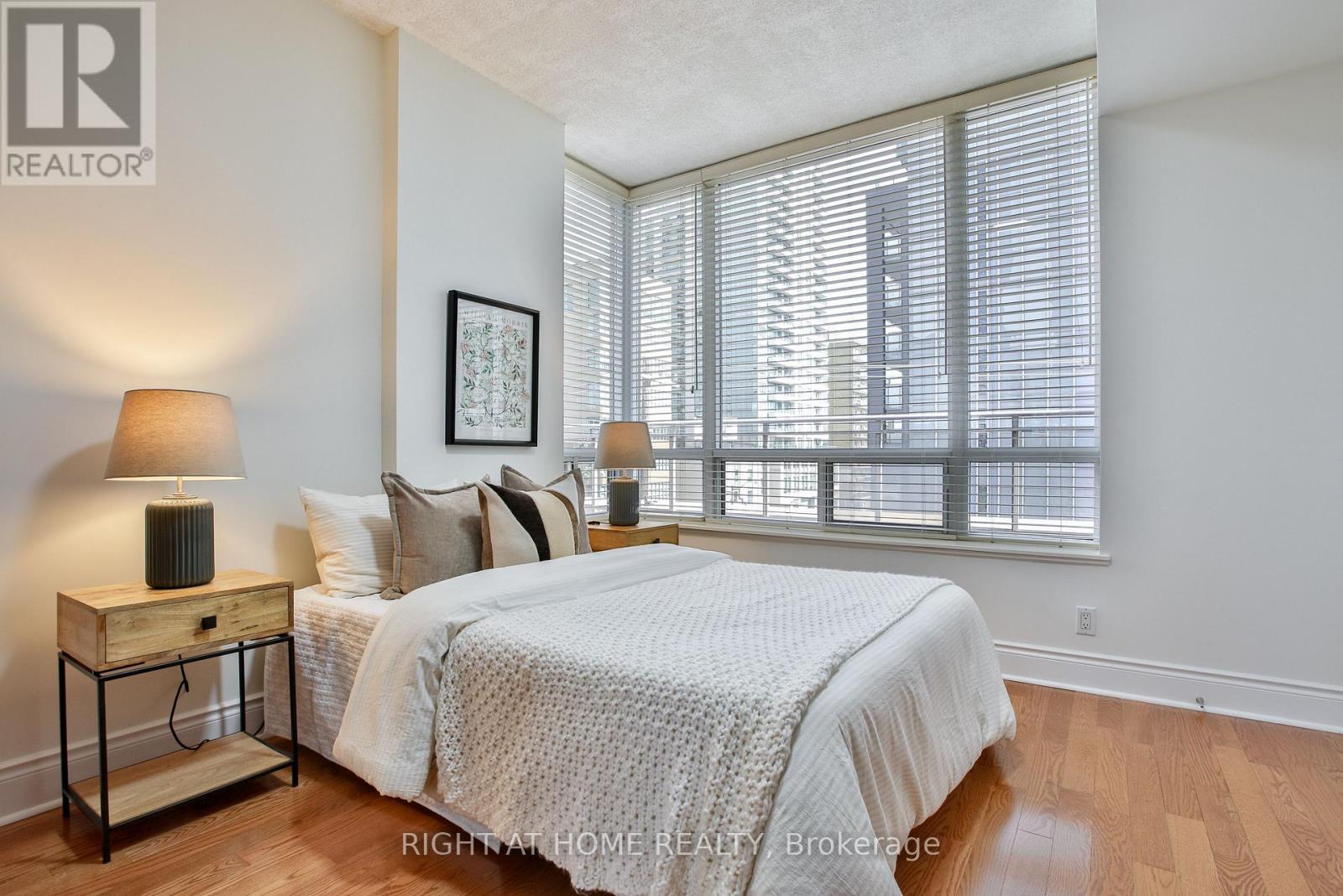 404 - 123 Eglinton Avenue E, Toronto, Ontario  M4P 1J2 - Photo 30 - C13759458