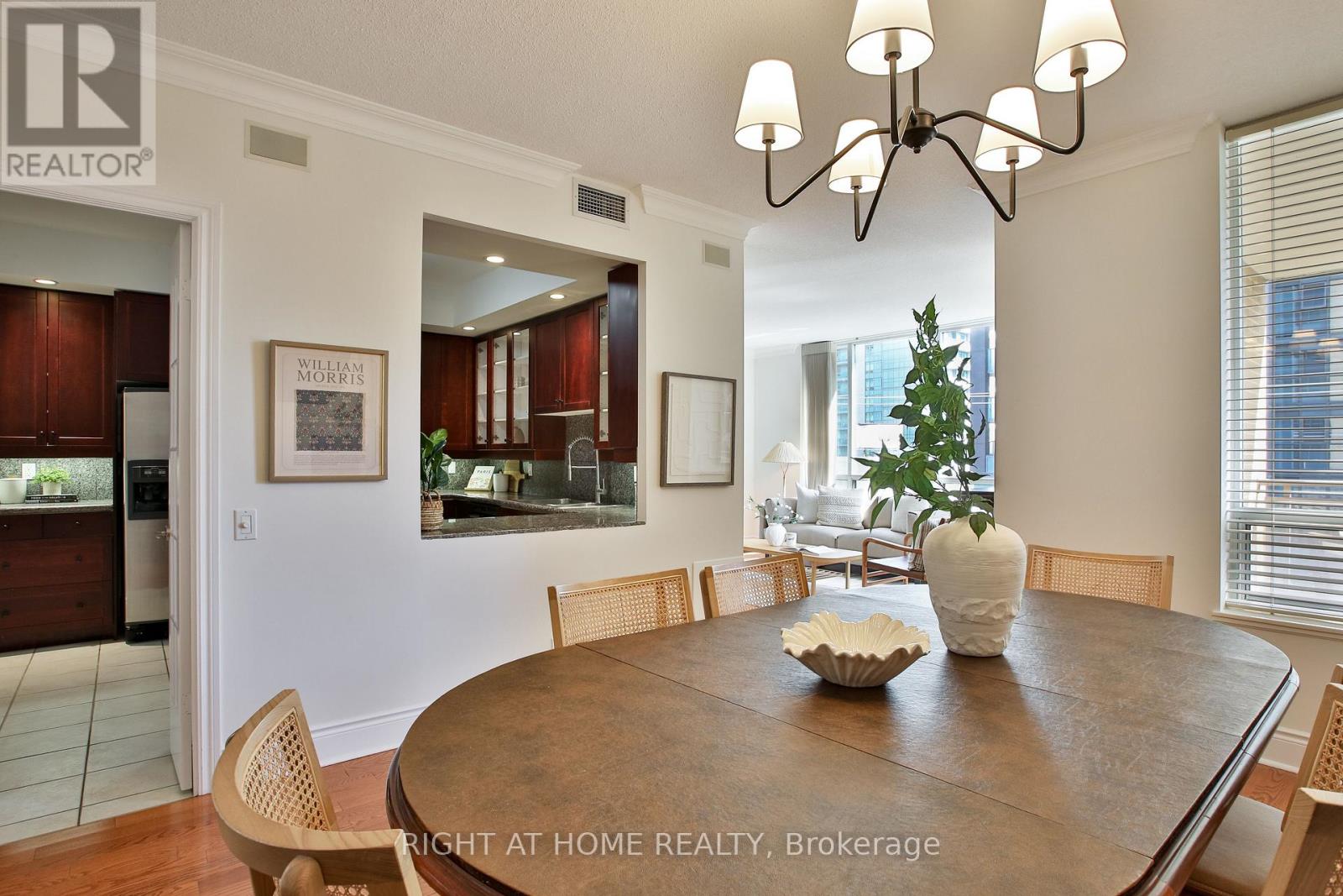 404 - 123 Eglinton Avenue E, Toronto, Ontario  M4P 1J2 - Photo 8 - C13759458