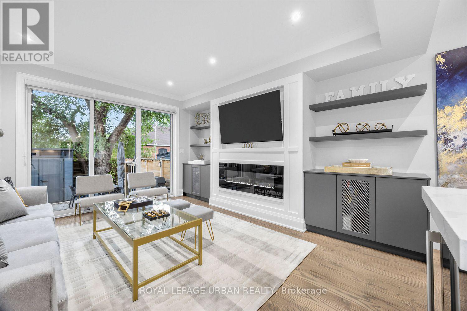287 Glebemount Avenue, Toronto, Ontario  M4C 3T9 - Photo 10 - E13759308