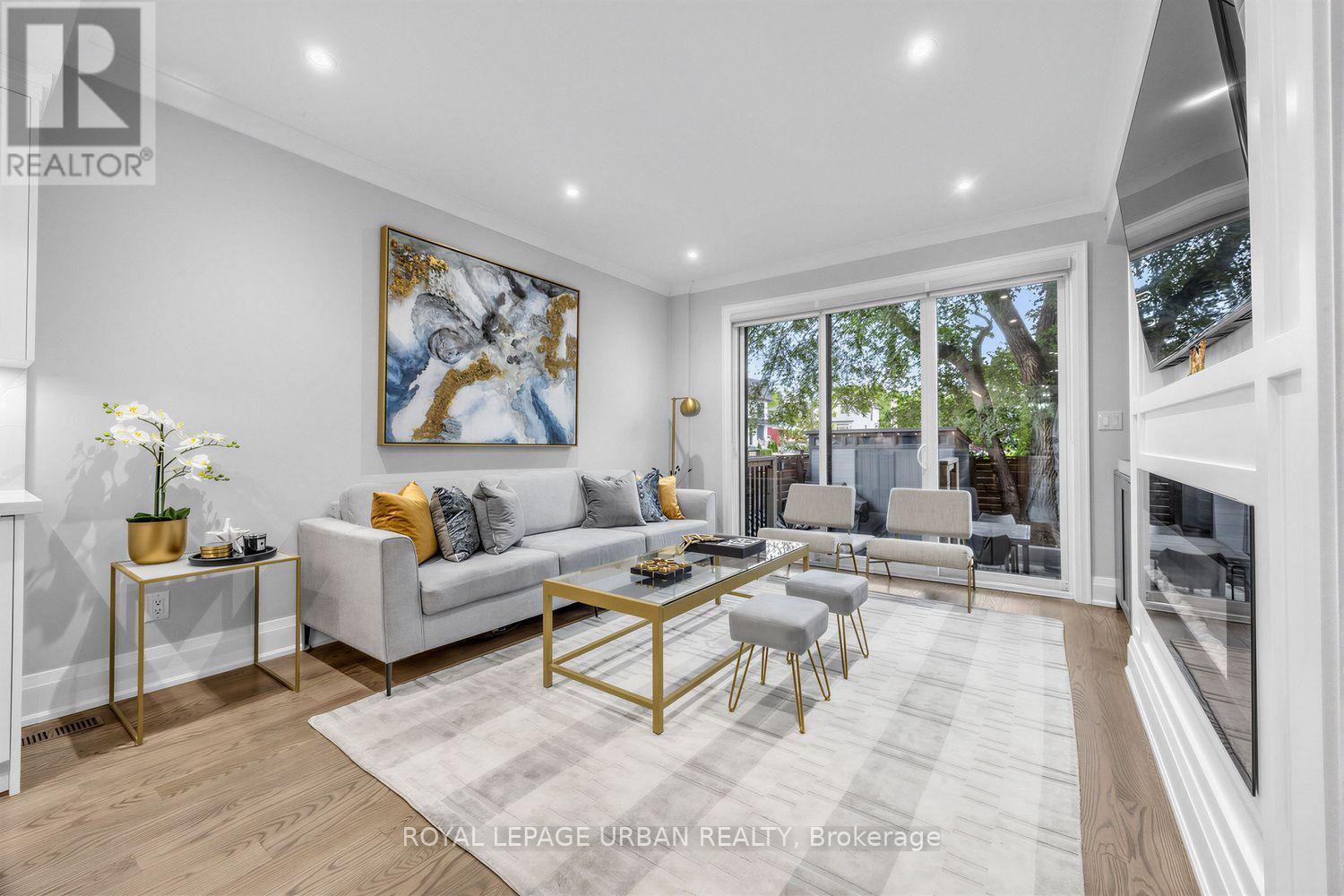 287 Glebemount Avenue, Toronto, Ontario  M4C 3T9 - Photo 12 - E13759308