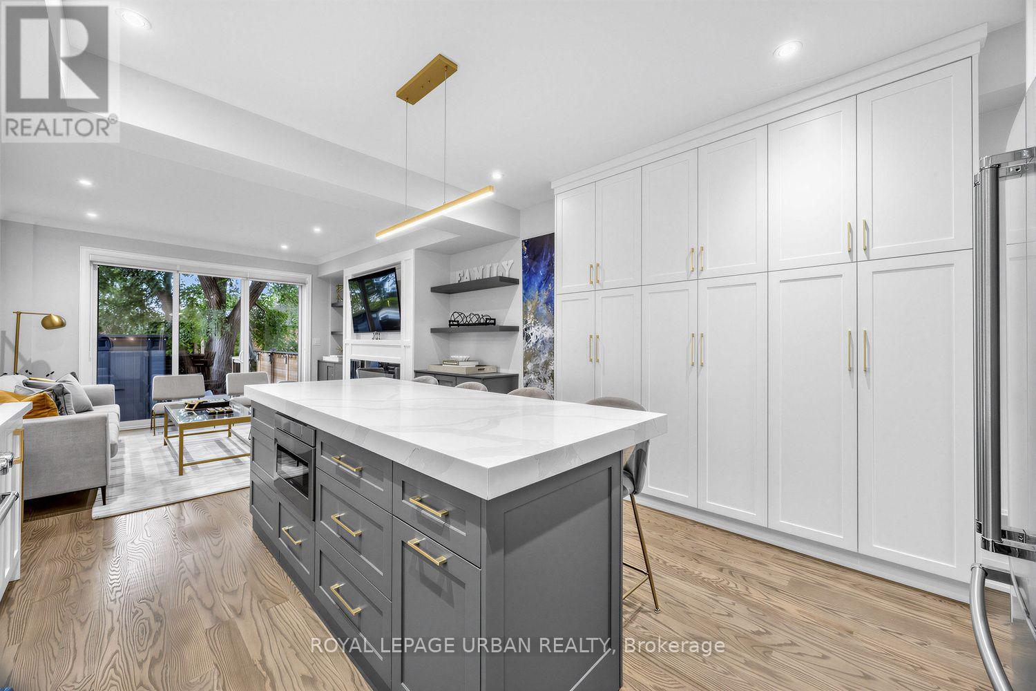 287 Glebemount Avenue, Toronto, Ontario  M4C 3T9 - Photo 6 - E13759308