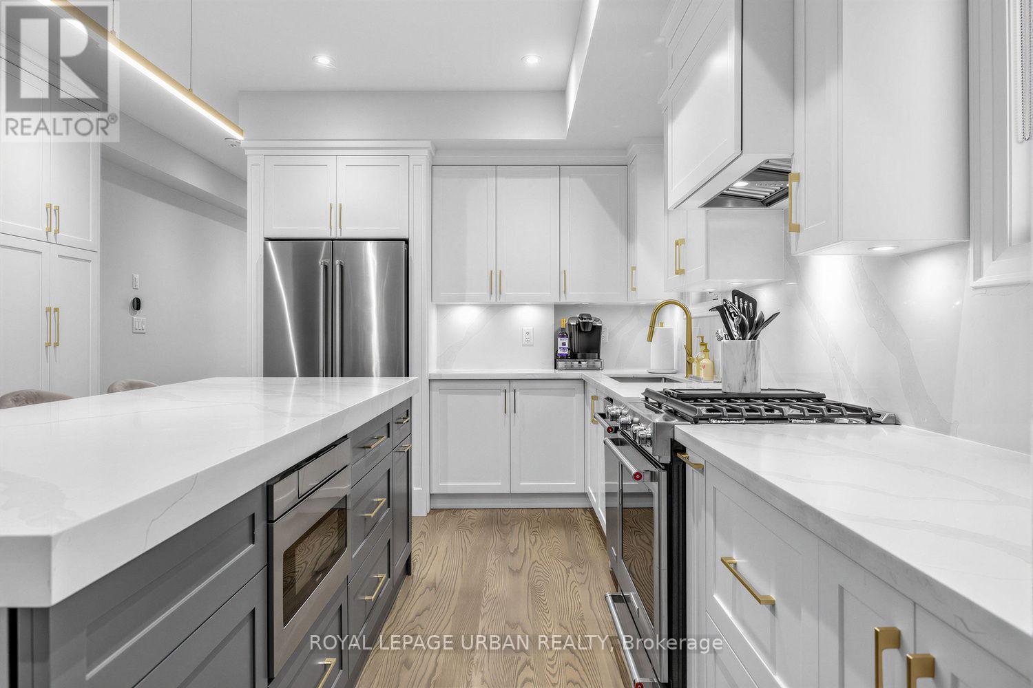 287 Glebemount Avenue, Toronto, Ontario  M4C 3T9 - Photo 7 - E13759308