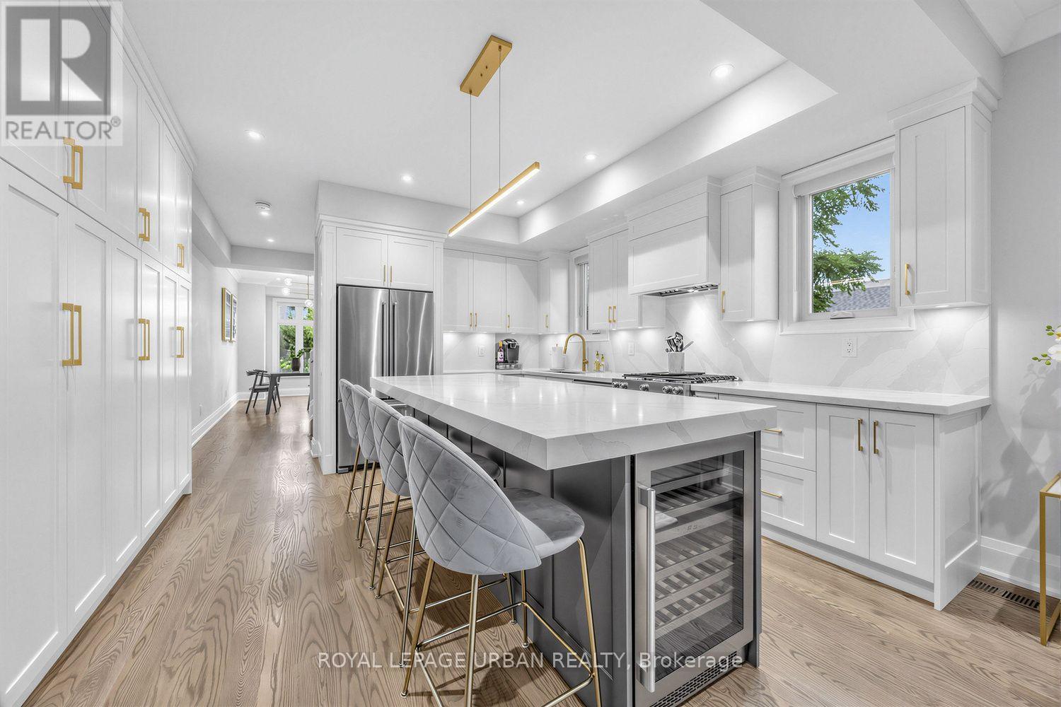 287 Glebemount Avenue, Toronto, Ontario  M4C 3T9 - Photo 8 - E13759308
