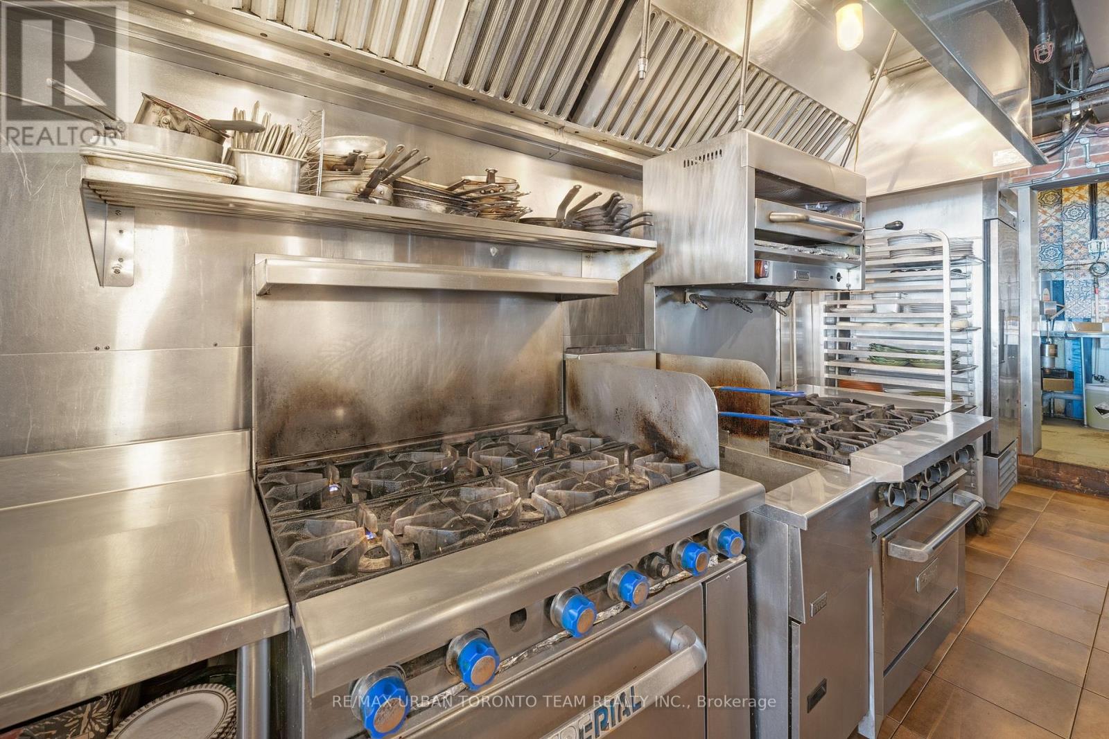 162 Danforth Avenue, Toronto, Ontario  M4K 1N2 - Photo 18 - E13759382