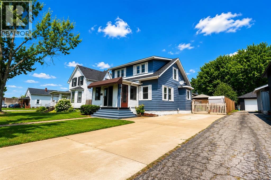438 LYNDOCH STREET St Clair Ontario Canada N0N1G0 2