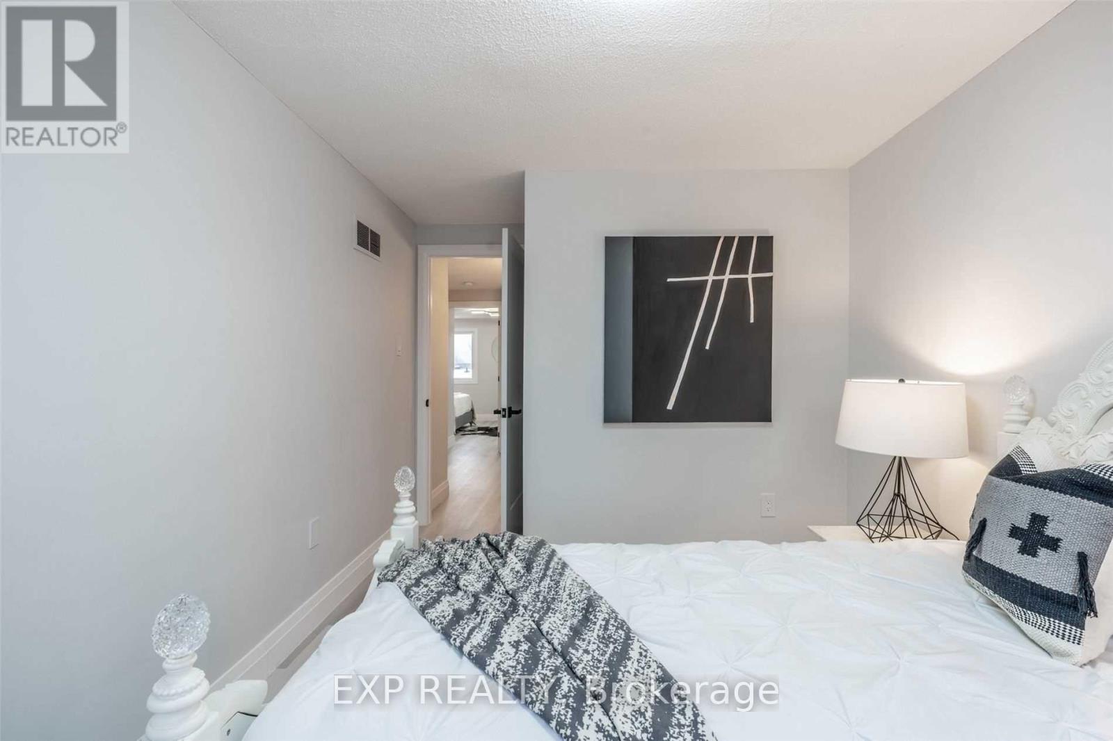 526 Tara Hill Circle, Aurora, Ontario  L4G 6H2 - Photo 18 - N13759470