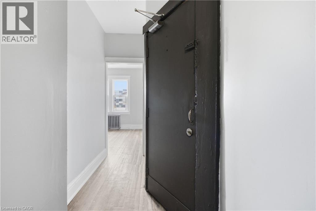1539-1547 Barton Street E, Hamilton, Ontario  L8H 2X7 - Photo 2 - 40861411