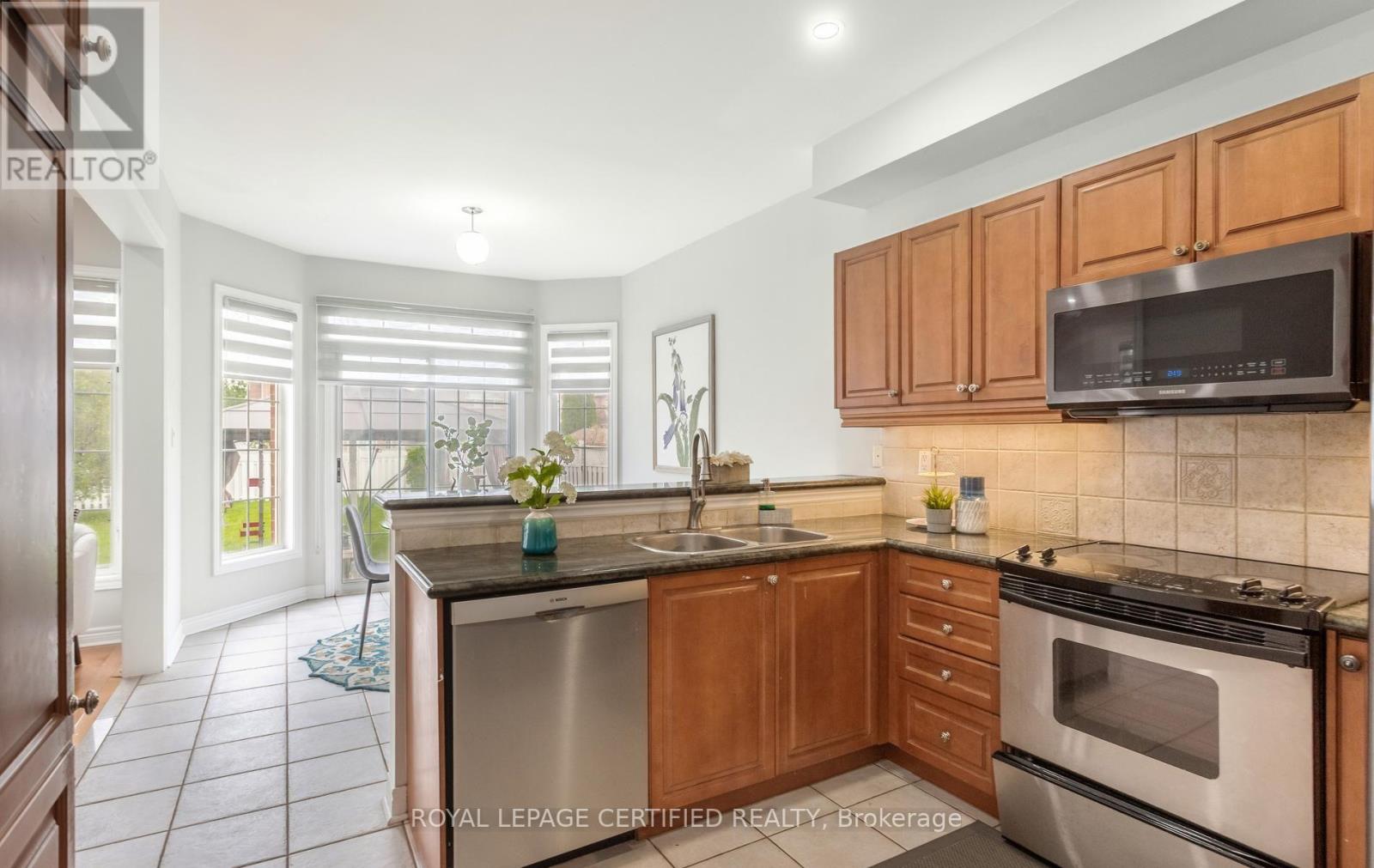 6582 Skipper Way, Mississauga, Ontario  L5W 1P8 - Photo 16 - W13731776