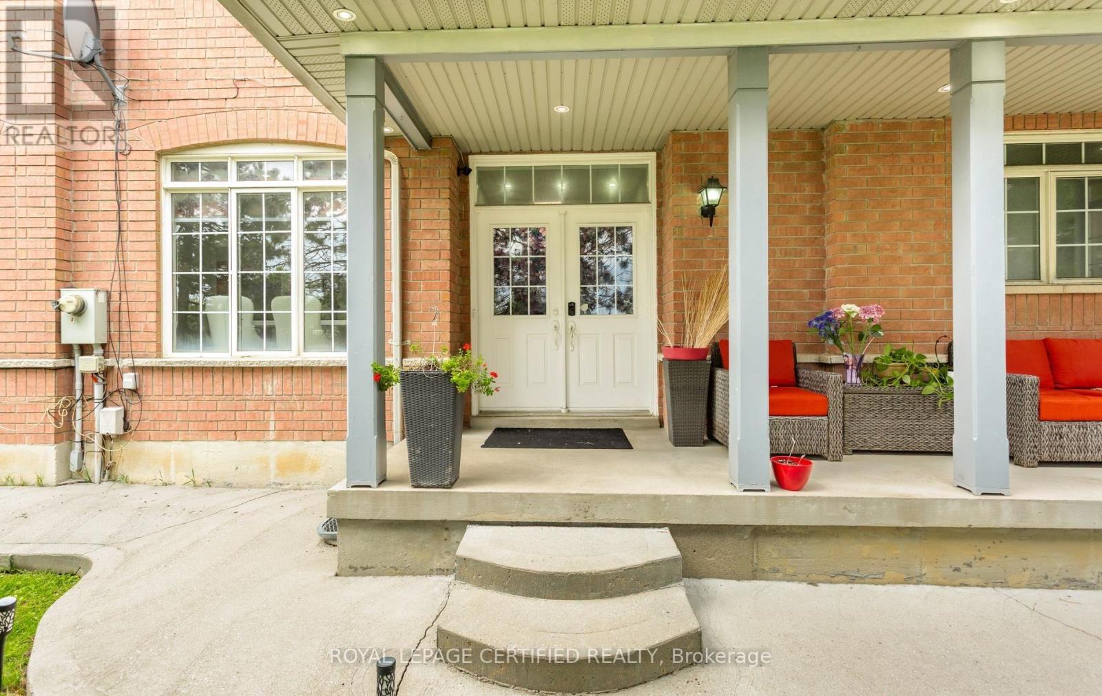 6582 Skipper Way, Mississauga, Ontario  L5W 1P8 - Photo 2 - W13731776