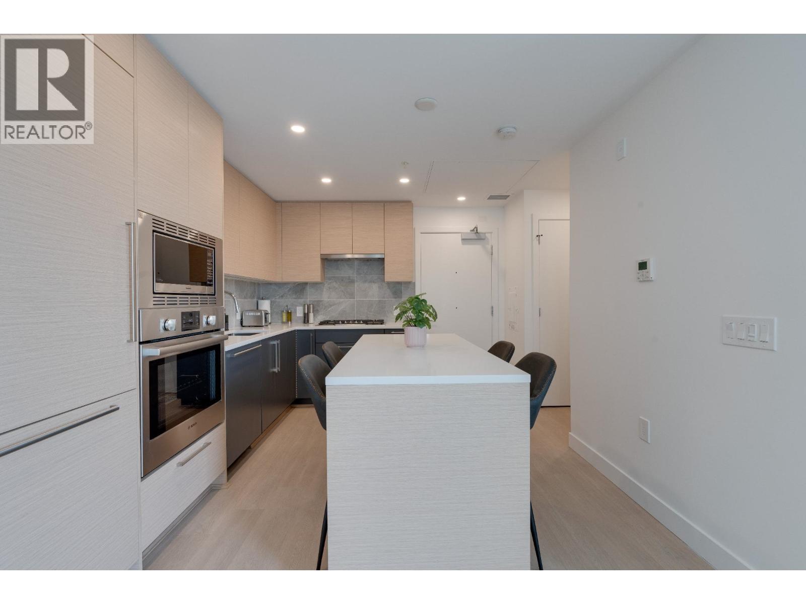 213 8888 Osler Street, Vancouver, British Columbia  V6P 4G2 - Photo 3 - R3162438