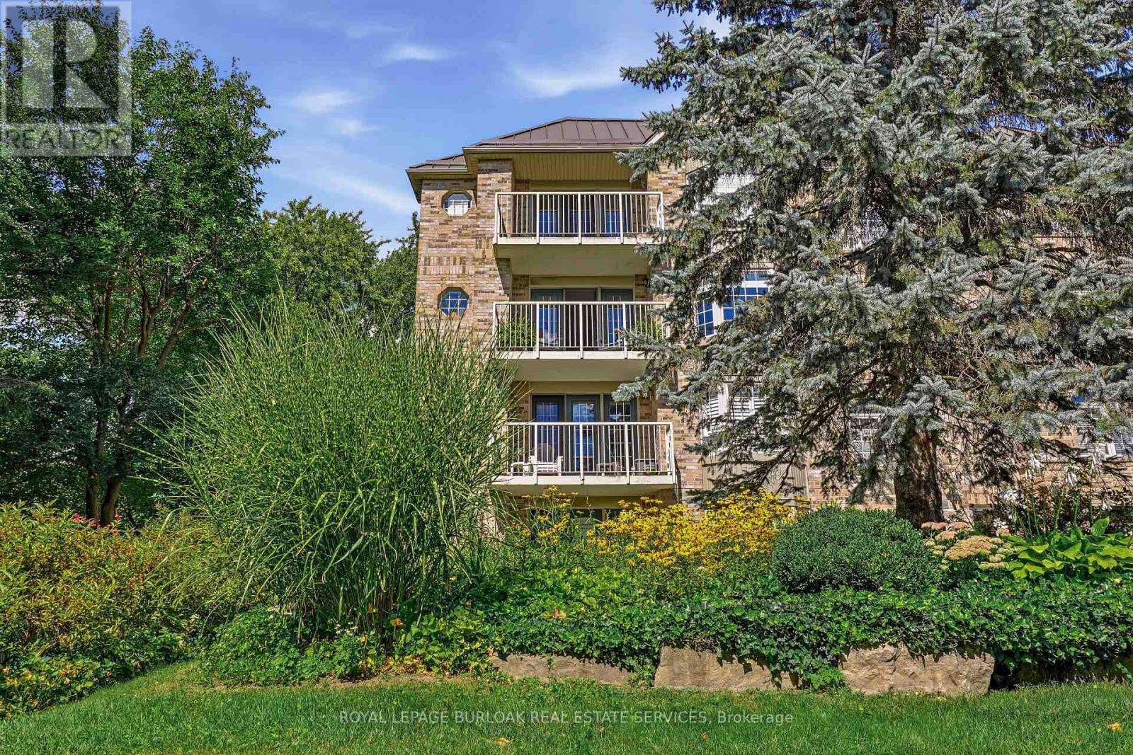 302 - 216a Plains Road W, Burlington, Ontario  L7T 4K8 - Photo 2 - W13759408