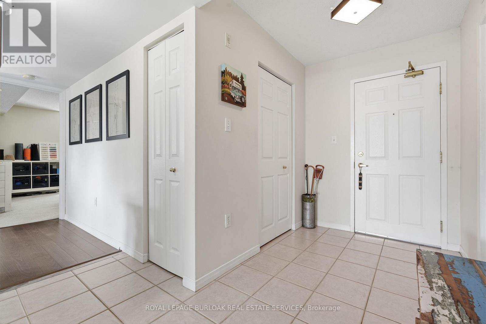 302 - 216a Plains Road W, Burlington, Ontario  L7T 4K8 - Photo 4 - W13759408
