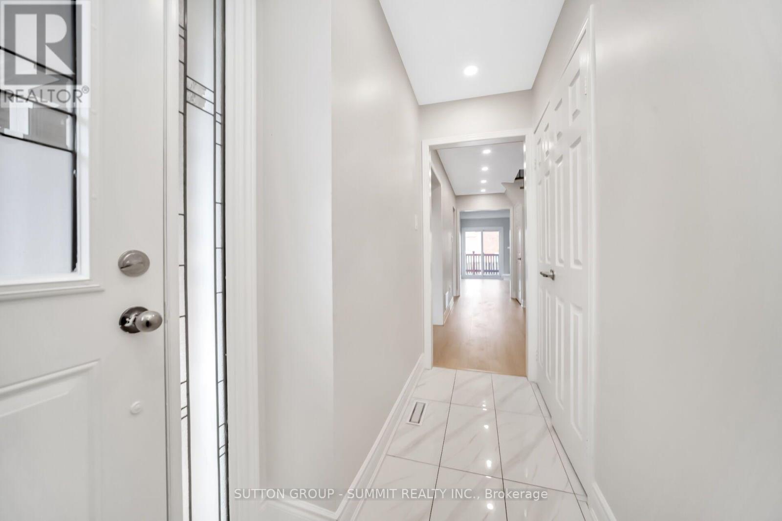 45 Cutters Crescent, Brampton, Ontario  L6Y 4M2 - Photo 7 - W13759434