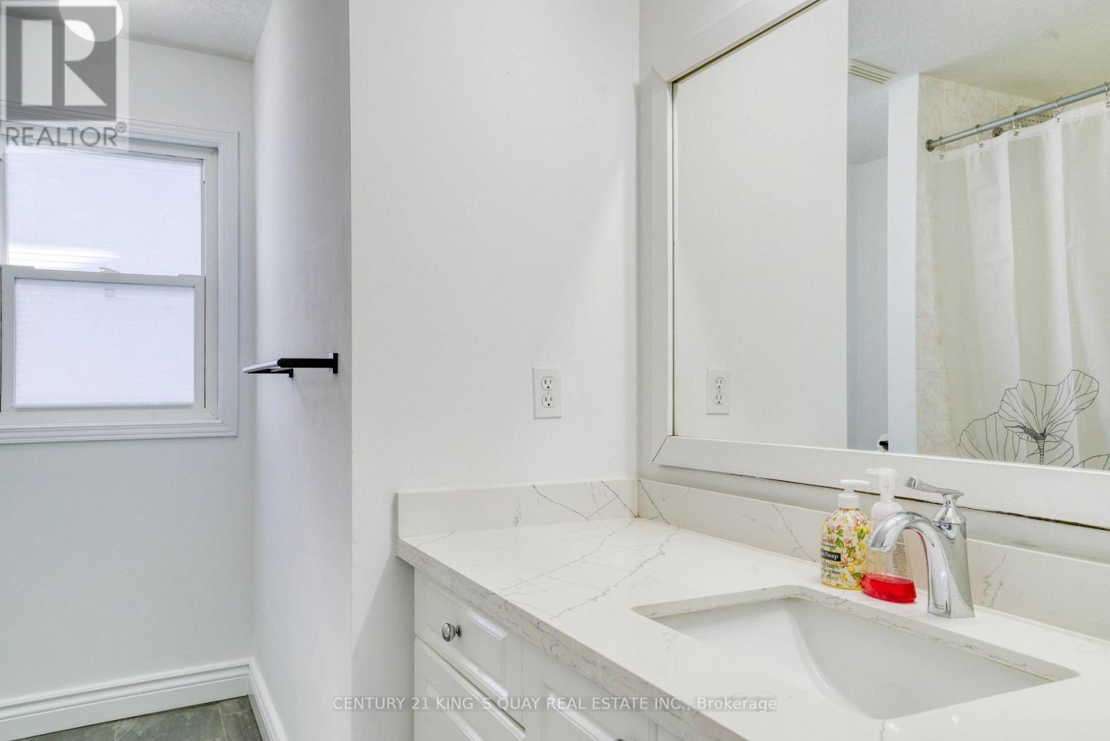 612 Winterberry Avenue, Waterloo, Ontario  N2V 2W4 - Photo 30 - X13759384
