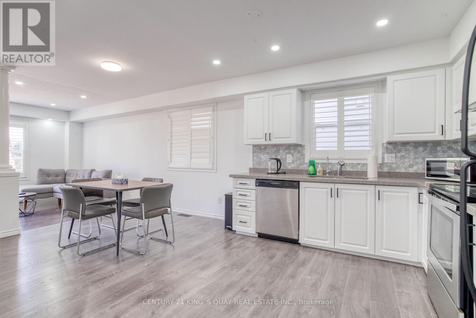 612 Winterberry Avenue, Waterloo, Ontario  N2V 2W4 - Photo 5 - X13759384