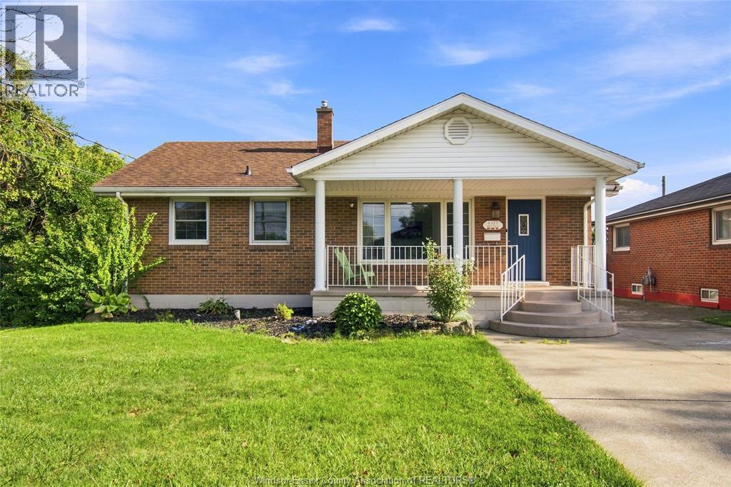 8327 MENARD STREET, Windsor, Ontario