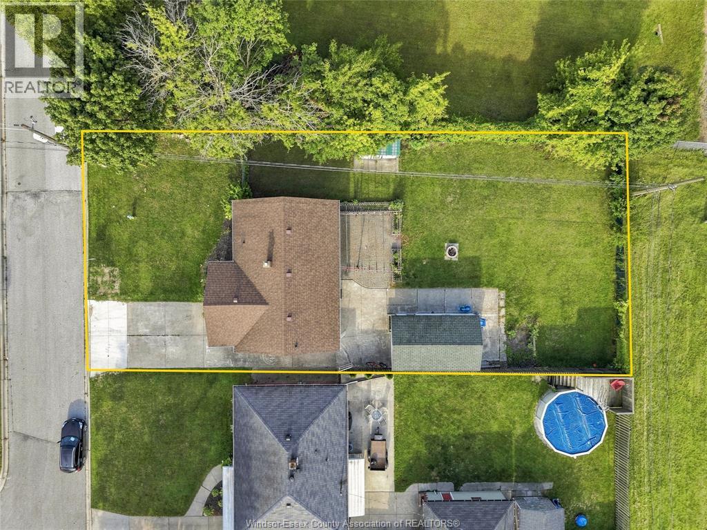 8327 Menard Street, Windsor, Ontario  N8S 1W2 - Photo 3 - 26022001