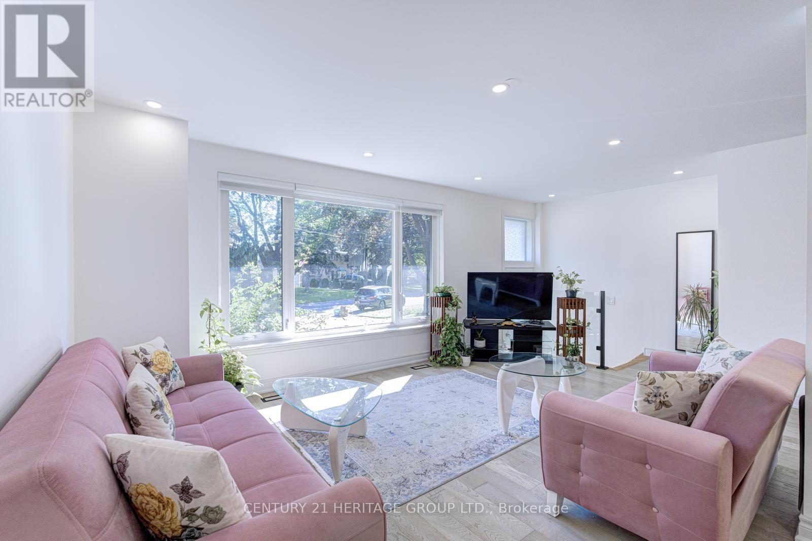 117 Marbury Crescent, Toronto, Ontario  M3A 2G3 - Photo 10 - C13759158