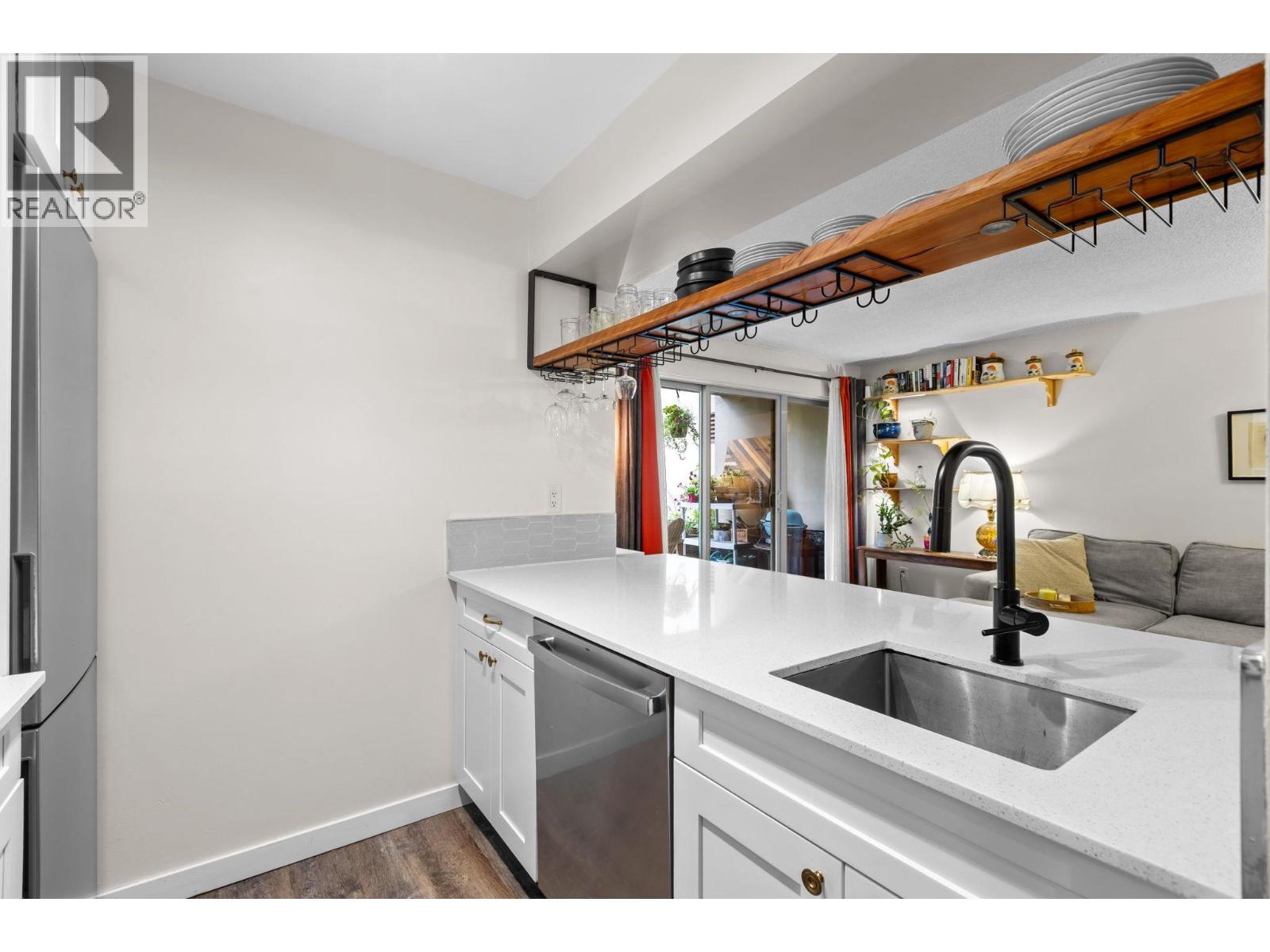 210 9867 Manchester Drive, Burnaby, British Columbia  V3N 4P6 - Photo 12 - R3162353