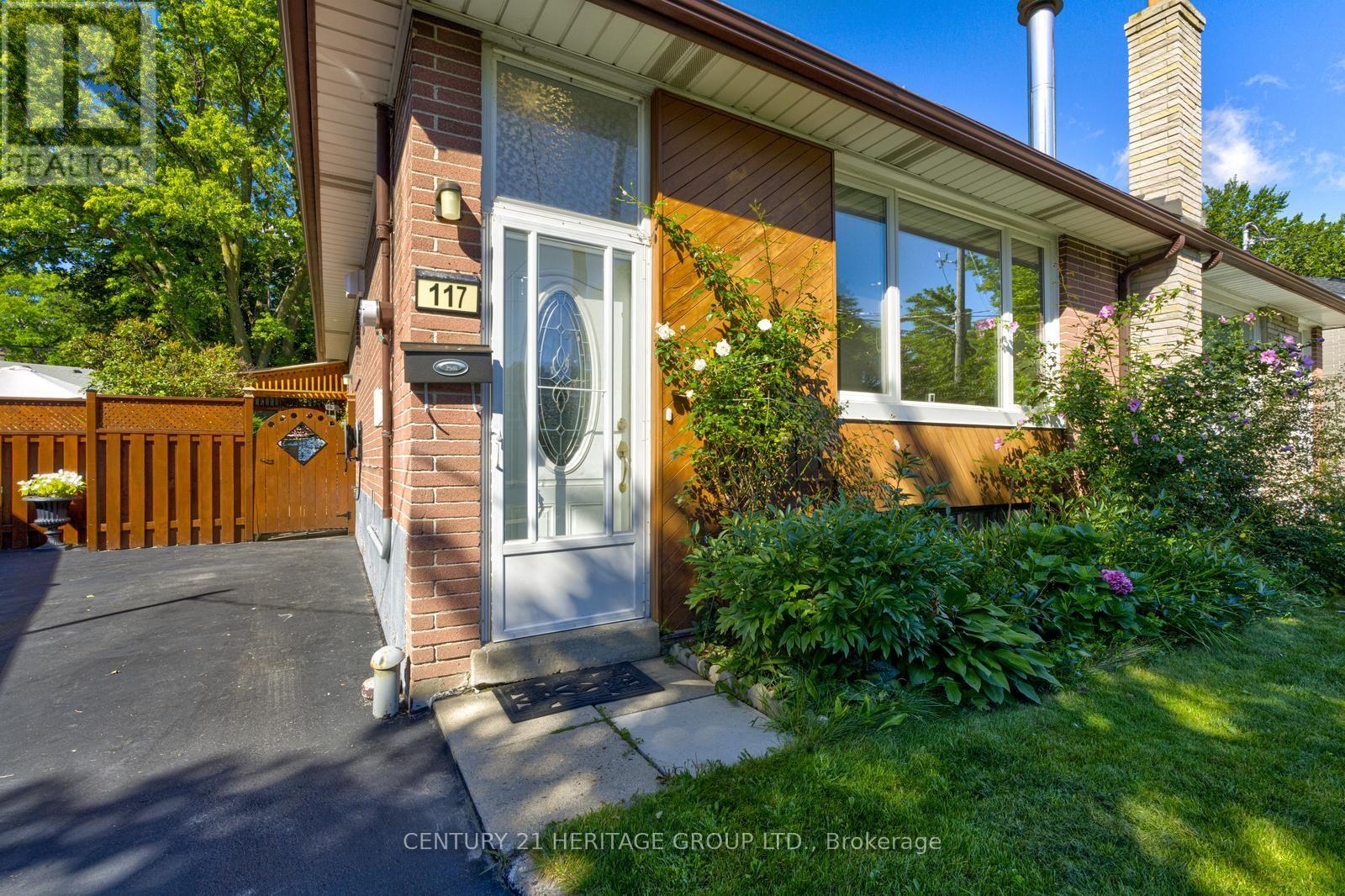 117 Marbury Crescent, Toronto, Ontario  M3A 2G3 - Photo 4 - C13759158