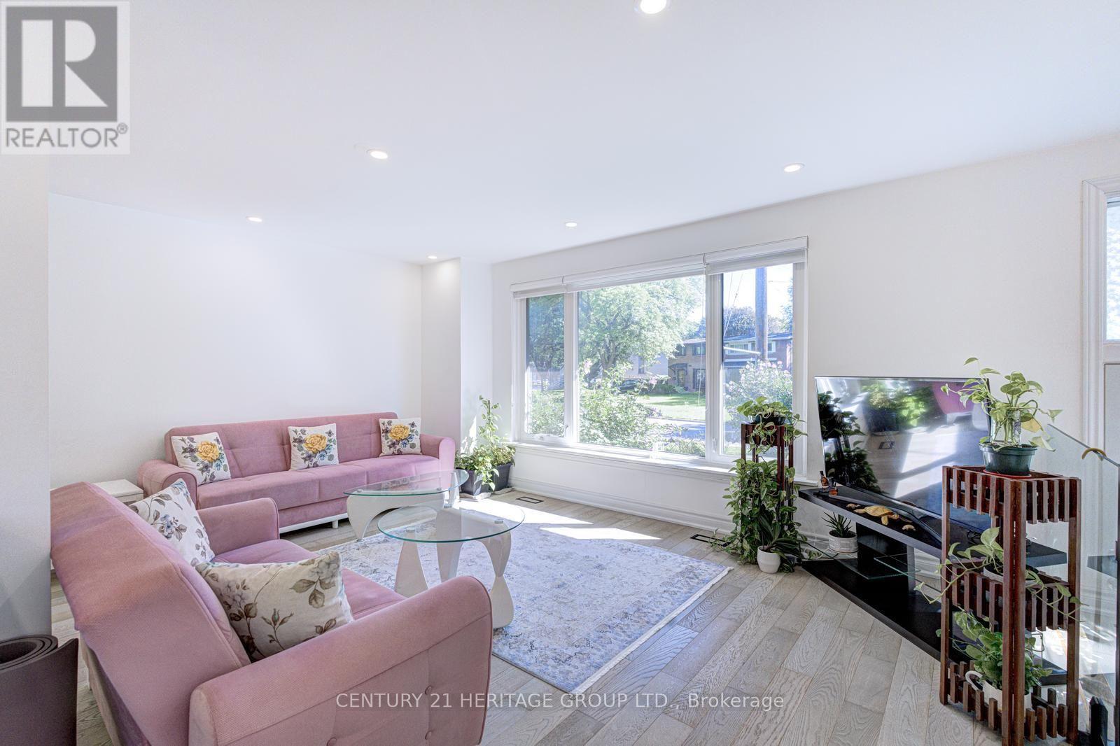 117 Marbury Crescent, Toronto, Ontario  M3A 2G3 - Photo 6 - C13759158