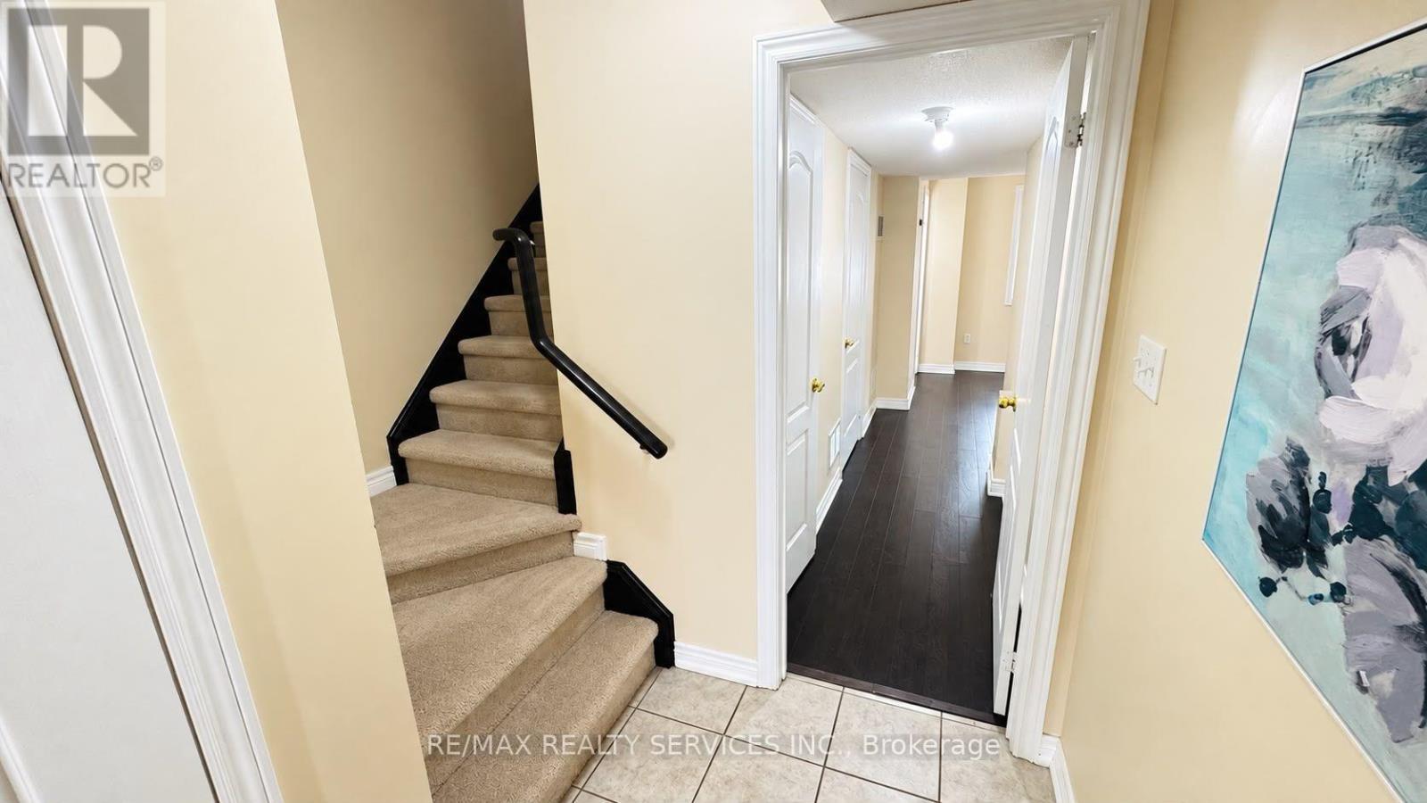 12 Urbana Road, Brampton, Ontario  L6Y 0R6 - Photo 5 - W13755214
