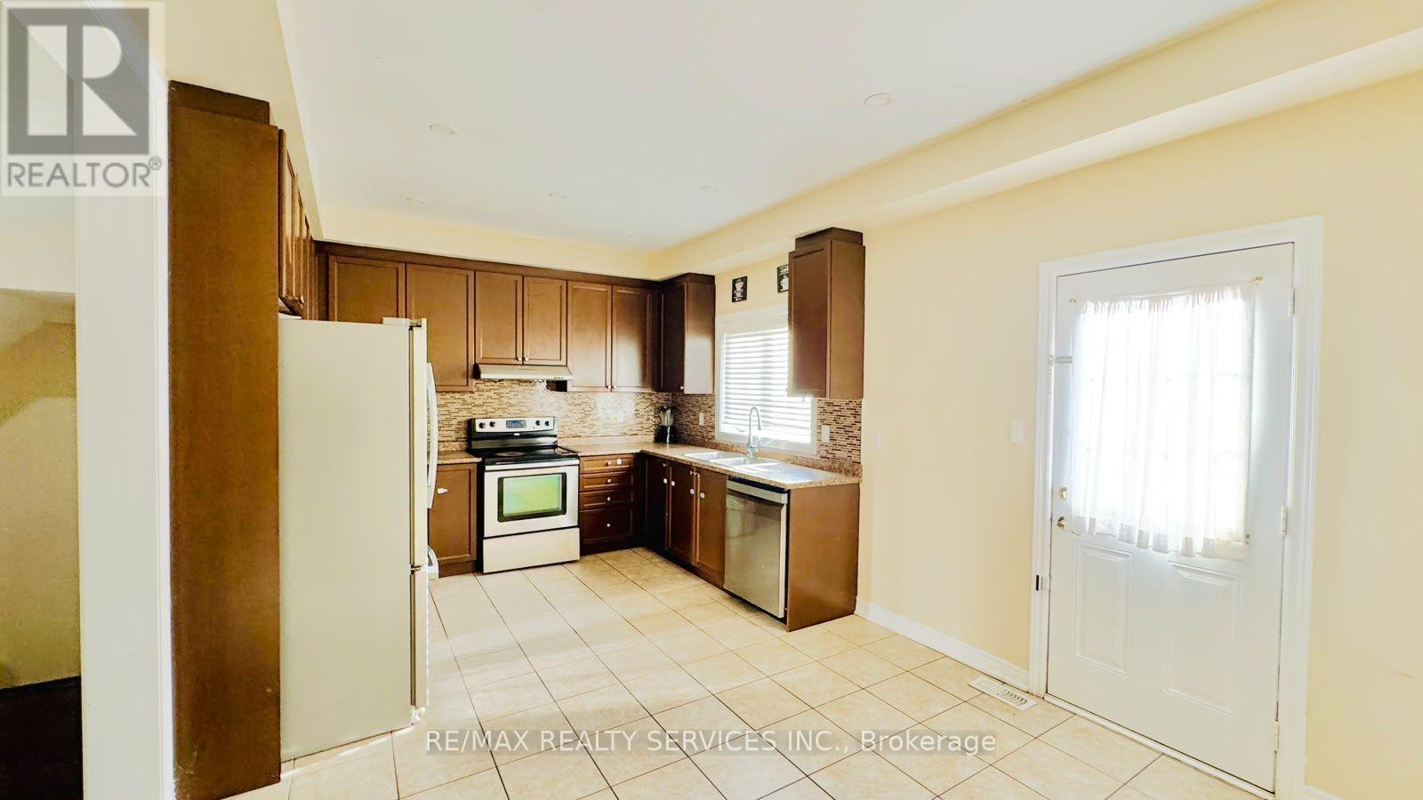 12 Urbana Road, Brampton, Ontario  L6Y 0R6 - Photo 11 - W13755214