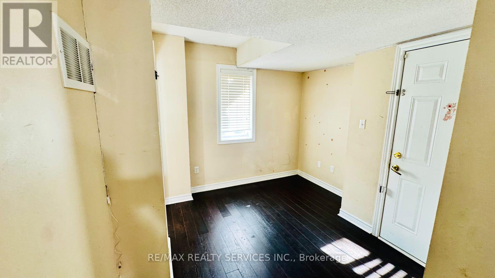 12 Urbana Road, Brampton, Ontario  L6Y 0R6 - Photo 6 - W13755214